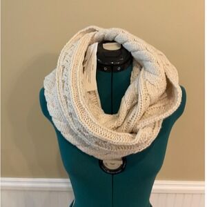 NY & C Women's Cream Cable Knit Metallic Infinity Scarf NWT One Size